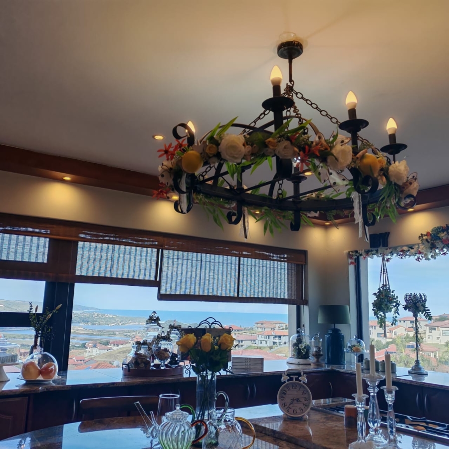 5 Bedroom Property for Sale in Avonddans Western Cape